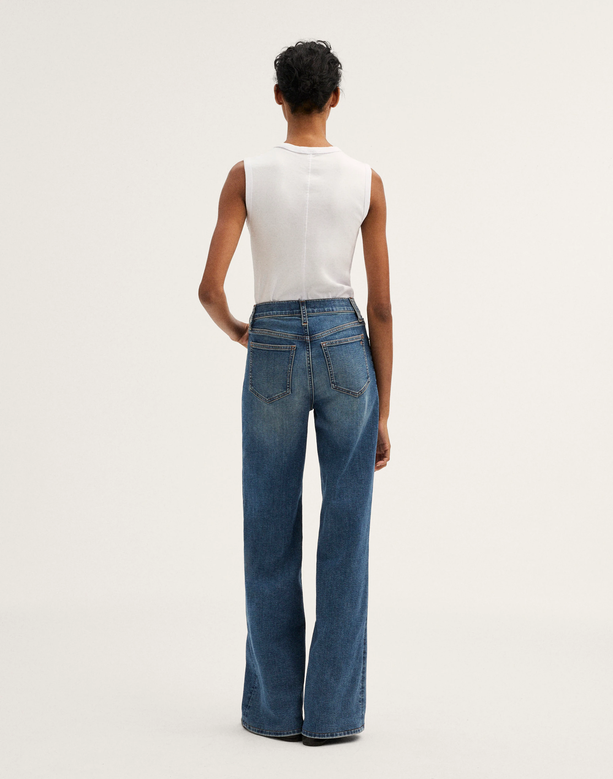 The Wide-Leg Jean in Super Stretch Denim — image 4